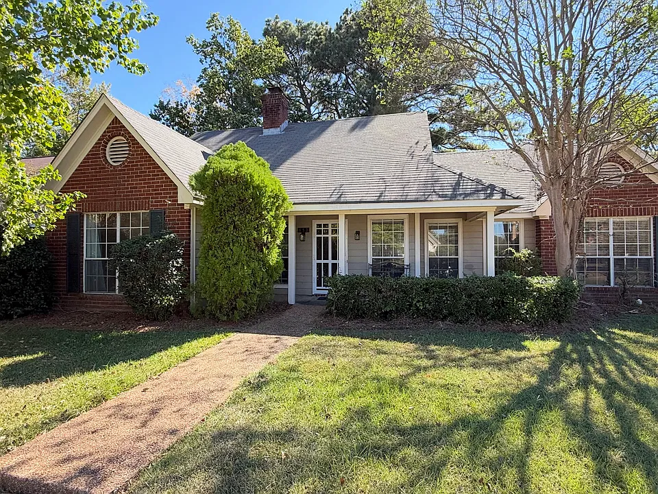 653 Baywood Pointe