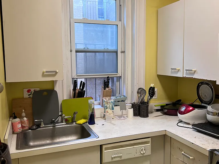 1677 Commonwealth Ave #10 — Photo 3