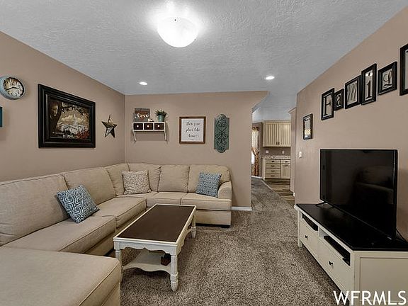 3rd image of 256 N Bliss Ct