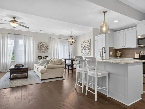 16049 Fontana St Unit 503, Overland Park, KS 66085