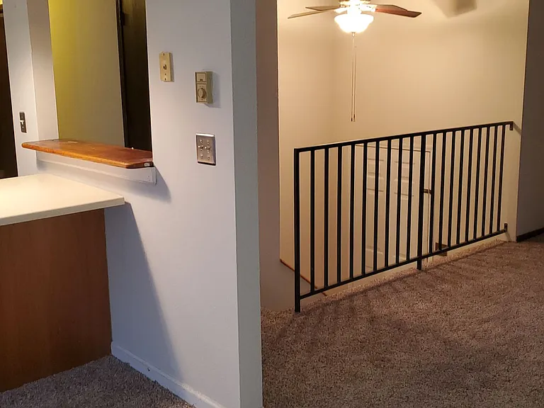 8303 W Southeast Ct — Photo 5