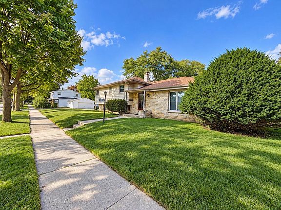 5th image of 8706 W Courtland AVENUE