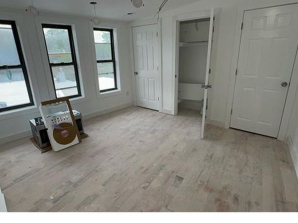 1322 Commerce Ave #2FT