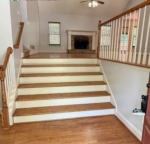 102 Oak Ridge Trl SE — Photo 5