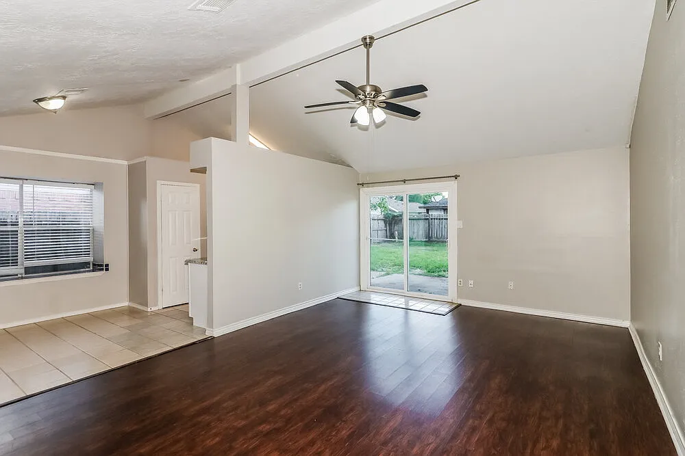 2 bed, 2.0 bath, 1632 sqft, $1,600 — Photo 3