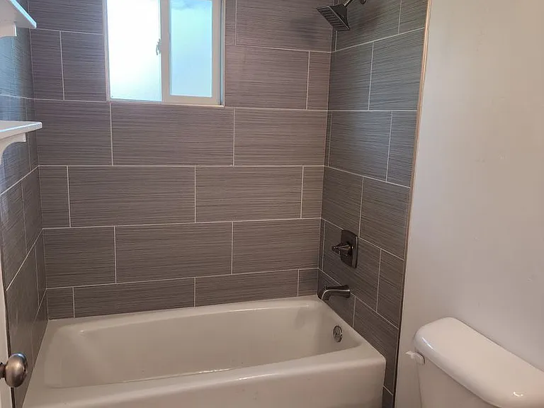 1041 W Elna Rae St — Photo 8