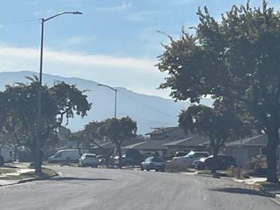 Exterior Neighborhood (street photo)