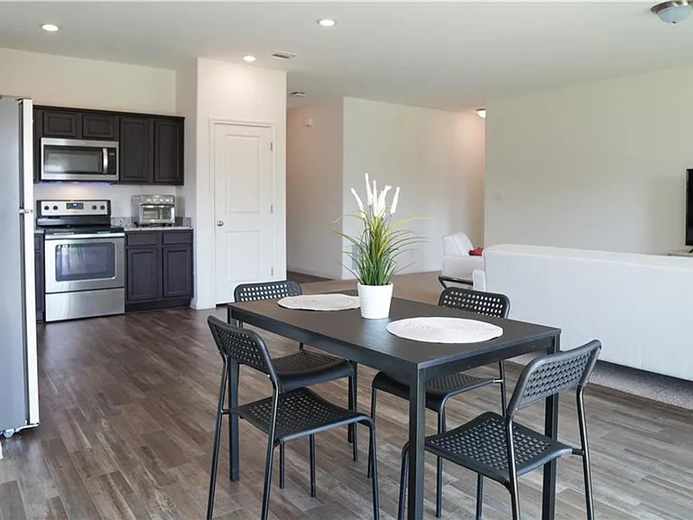 13905 Charles Abraham Way — Photo 6