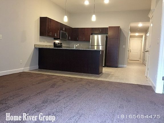 3rd image of 9419-9421 N Robinhood Ave