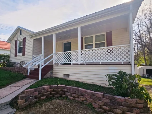 650 S Iron St, Marion, VA 24354