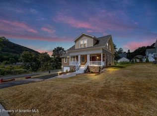 121 Morris Ave, Clarks Summit, PA 18411