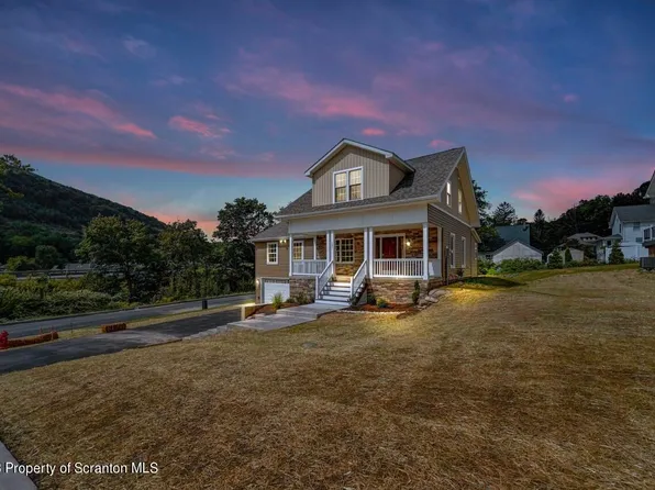 121 Morris Ave, Clarks Summit, PA 18411