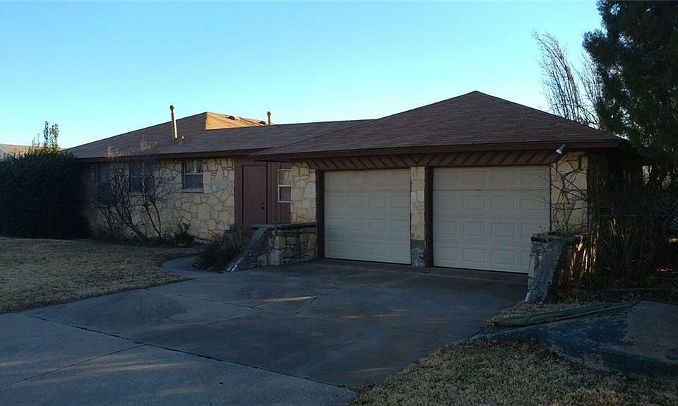 2nd image of 1628 SW 61st St