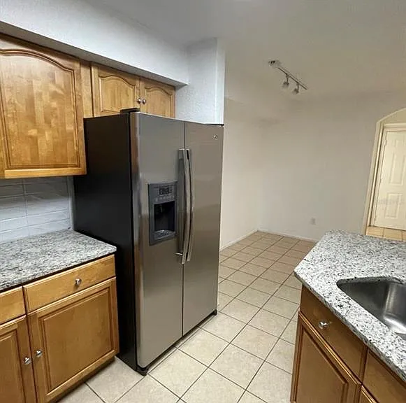 827 Camargo Way #112 — Photo 15