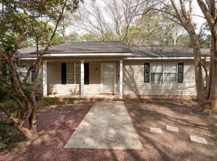 1196 Bluff Dr, Blackshear, GA 31516