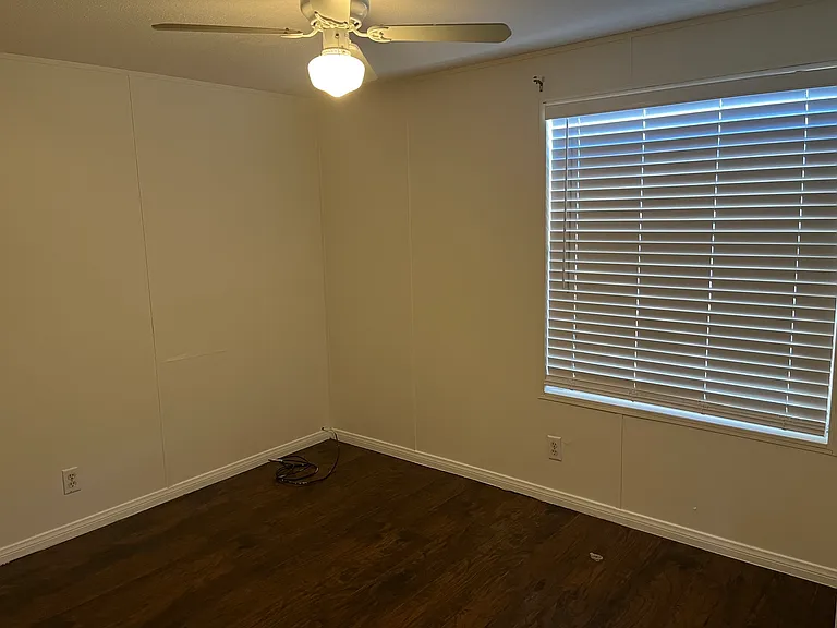 22225 Ellis Ave — Photo 15