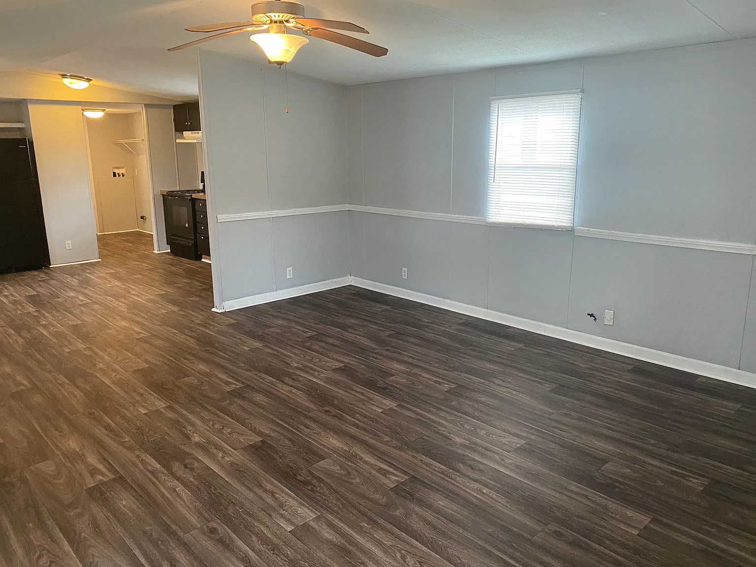 370 Greenview Blvd photo 1
