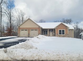 3361 Longview Ter, Lysander, NY 13027