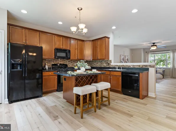 369 English Oak Ln, Prince Frederick, MD 20678