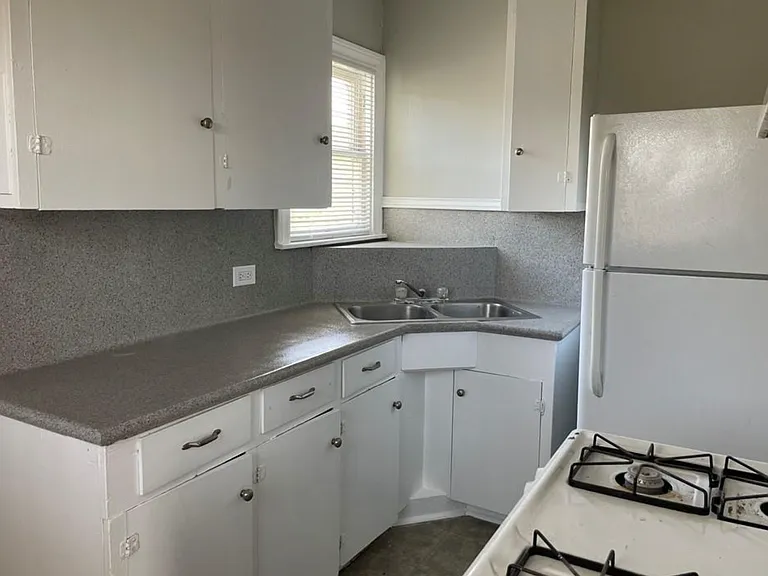 332 Rosebud Ave — Photo 4