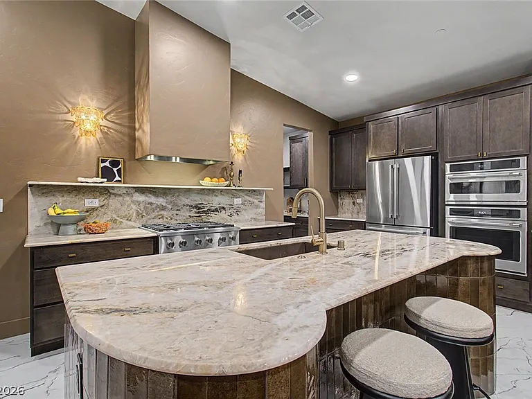 1020 Golden Summit Ave — Photo 11