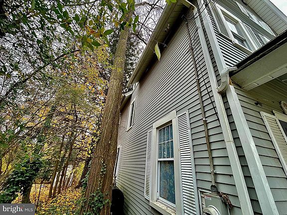 4th image of 7723 Mill Rd