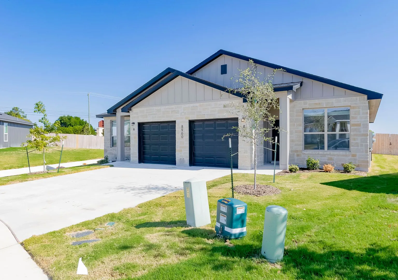 8900 Little Leaf Mullberry Drive — Photo 3