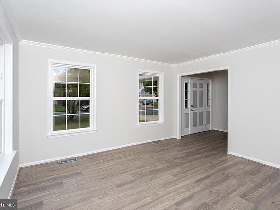 4th image of 5301 Ray Ct