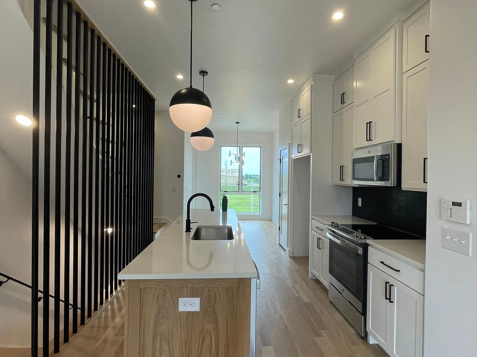 1707 Wheeler St — Photo 3