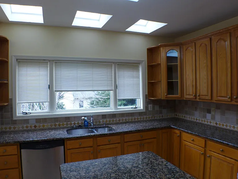 10008 Manor Pl — Photo 10