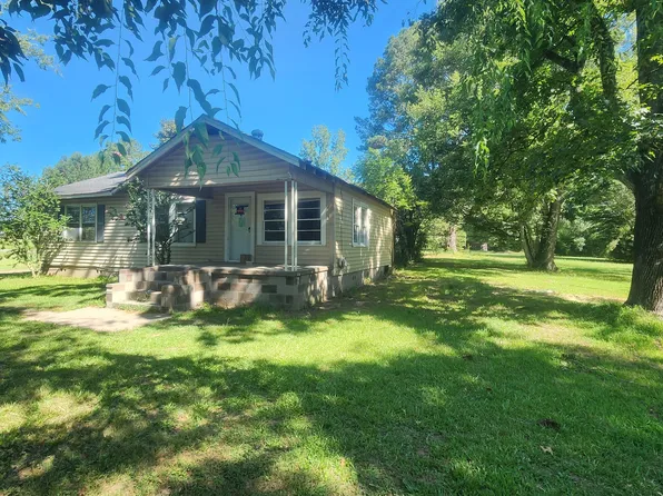 37 Haywood Valley Rd, Armuchee, GA 30105