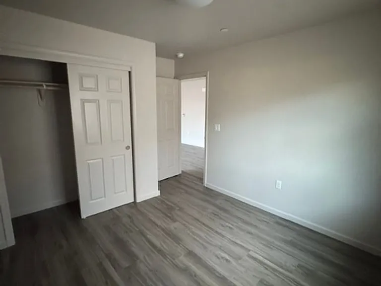 2395 Oakmont Cir — Photo 7