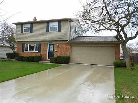 1st image of 38725 Beecher Dr