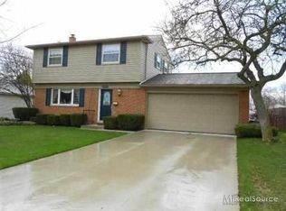 38725 Beecher Dr, Sterling Heights, MI 48312