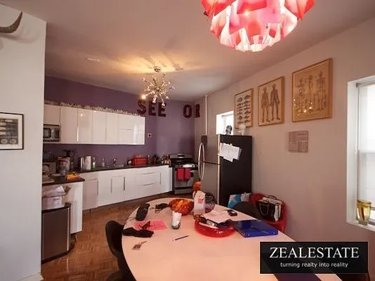 Rented by ZealEstate Group Inc | media 18