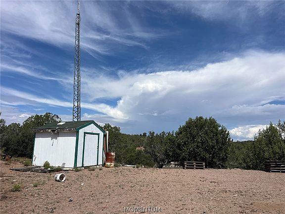 3rd image of 352-33-004 N Willows Ranch Road