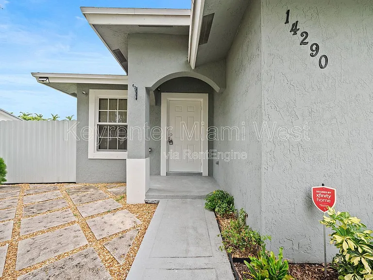 14290 SW 287th St — Photo 3
