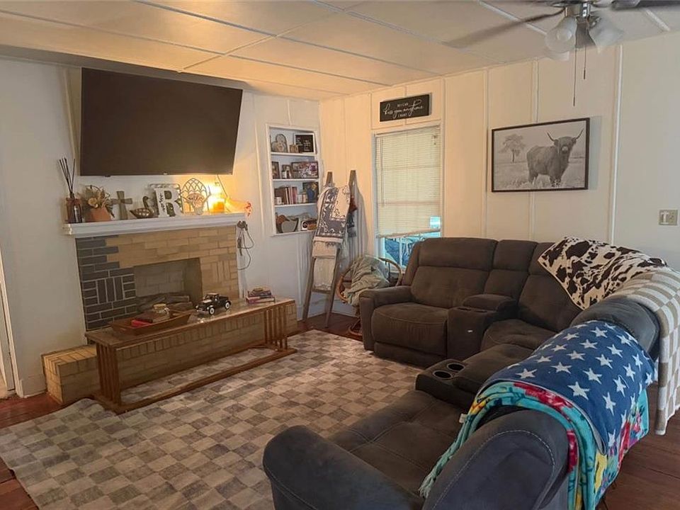 2nd image of 4 Craven St SW
