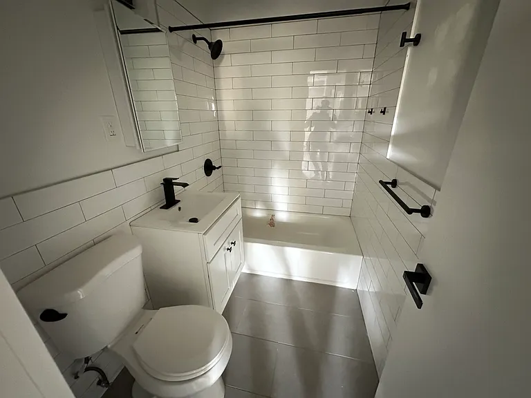 853 Halsey St #6A — Photo 7