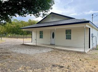 503 E Sanger St, Celeste, TX 75423