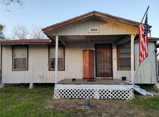 859 W Ave E, Robstown, TX 78380