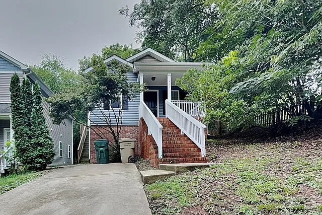 417 E. Hinton Street — Photo 1