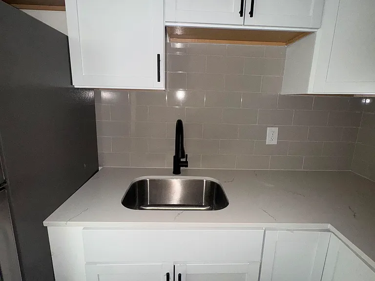 635 E Seneca Tpke #13 — Photo 7