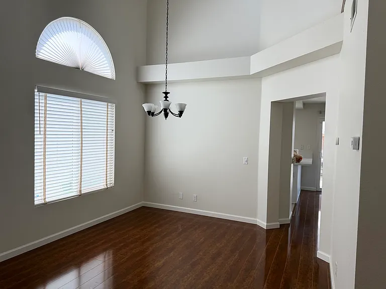 26056 Dunbar Dr — Photo 5