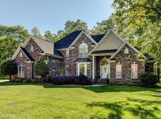 2824 Chip Shot Dr, Matthews, NC 28104