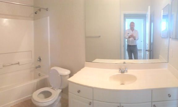 3rd image of 1011 Hemingway Cir