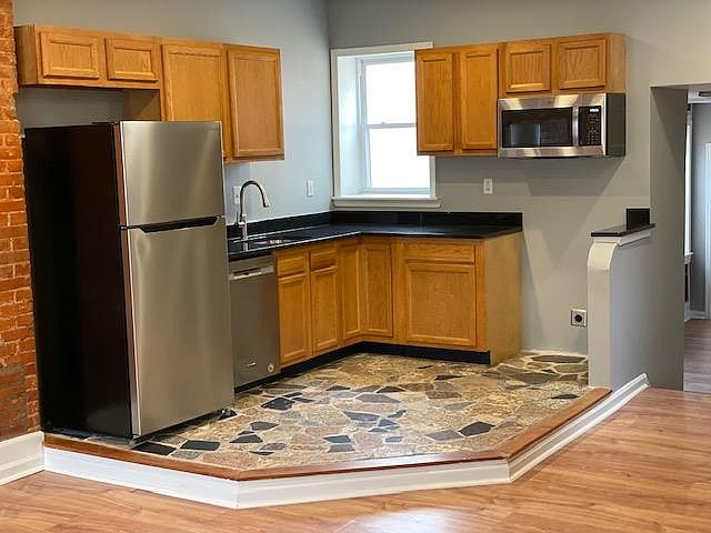 1st image of 921 N 15th St #3