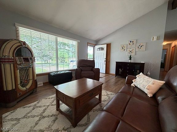 4th image of 4609 Bond Ave NW