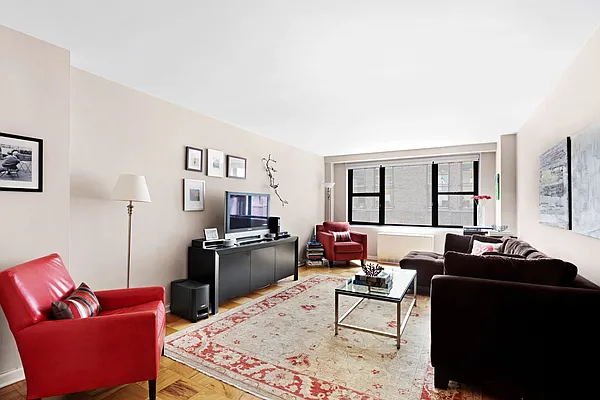 Sold by Compass | media 1