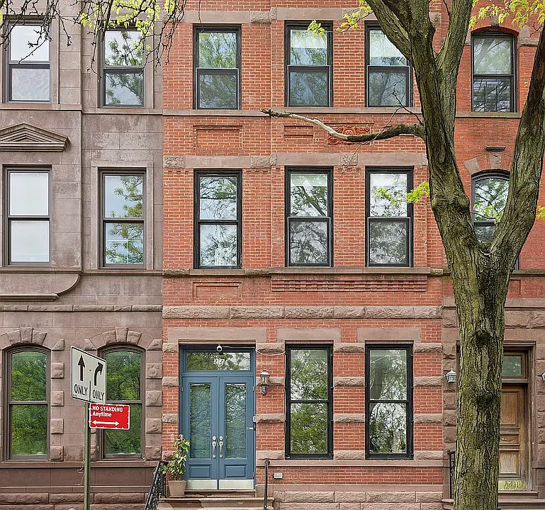 1st image of 22 W 120th St